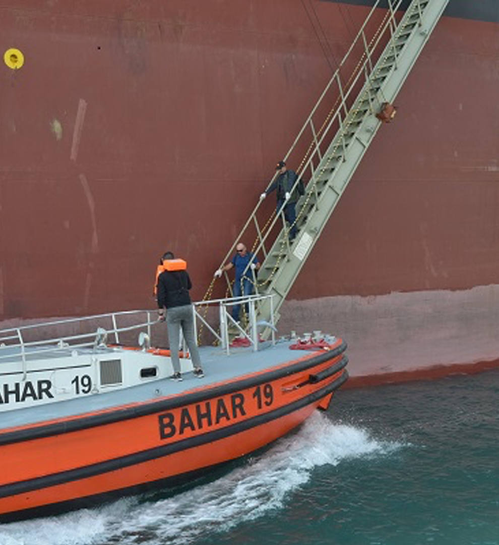 Crew Change in Egyptian Ports: What You Need to Know in 2025